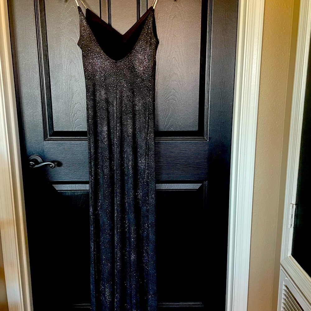 Nicole Bakti size M